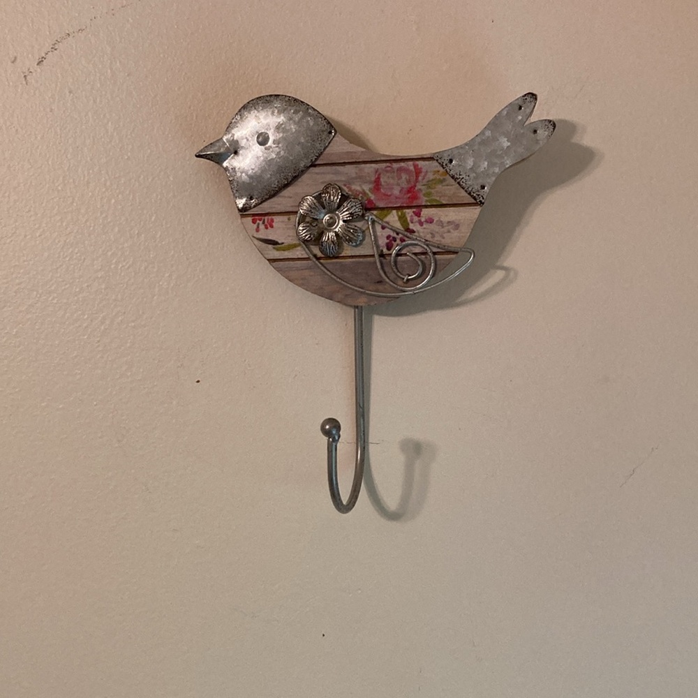 Rose Wreath & Bird Hook - Picture 4 of 5